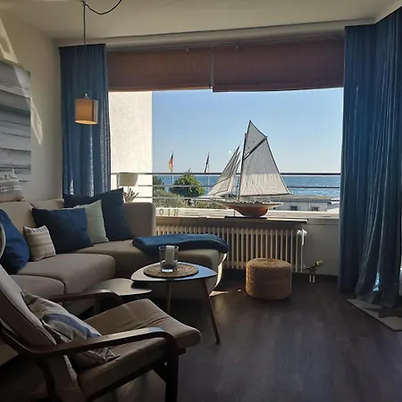 Strandhotel 16 *